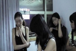 淫秽视频在线观看,在线观看背后的黑暗面